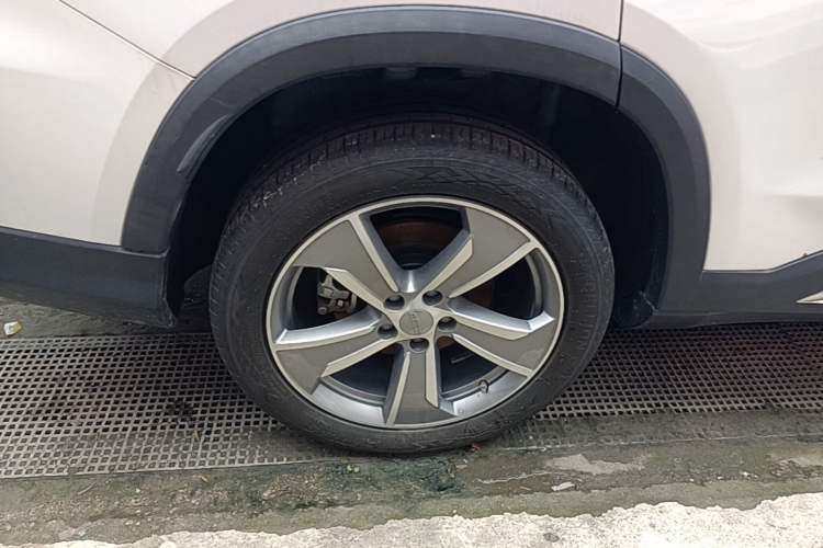 Used Geely Auto Haoyue L 2024 2.0T DCT Prestige Version Right Rear Wheel Hub