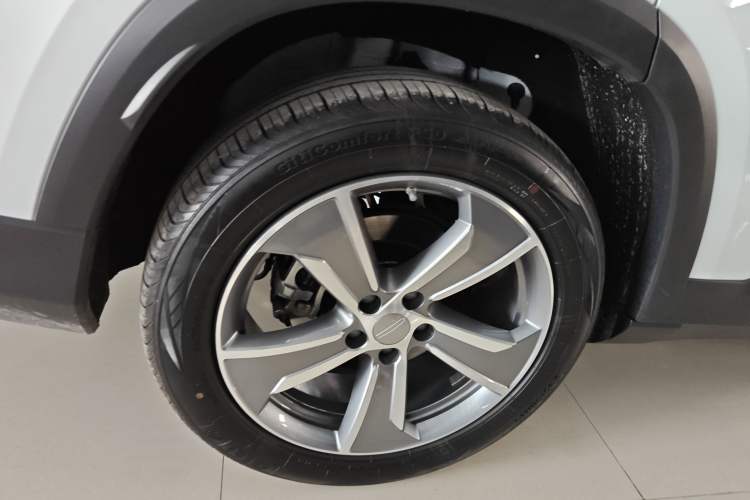 Used Geely Auto Haoyue L 2024 2.0T DCT Prestige Version Right Rear Wheel Hub