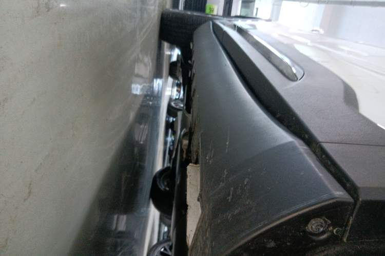 Used Geely Auto Haoyue L 2024 2.0T DCT Prestige Version Right Side Sill