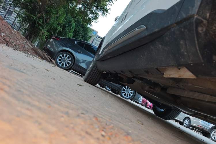 Used Geely Auto Haoyue L 2024 2.0T DCT Flagship Version Right Side Sill