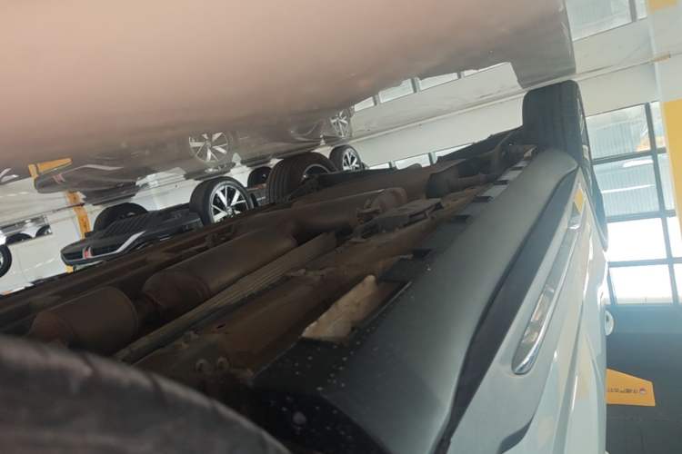 Used Geely Auto Haoyue L 2024 2.0T DCT Prestige Version Right Side Sill