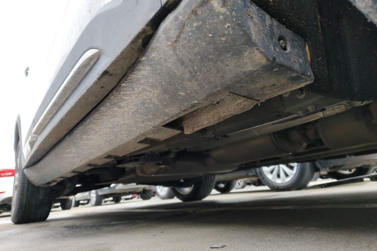 Used Geely Auto Haoyue L 2024 2.0T DCT Prestige Version Right Side Sill