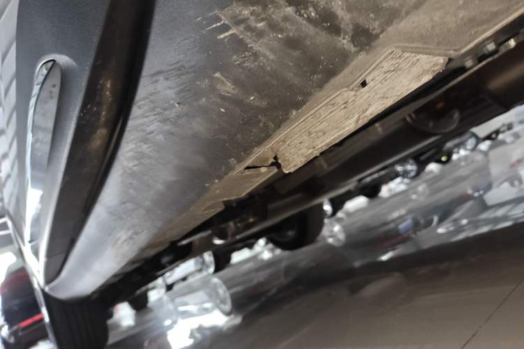 Used Geely Auto Haoyue L 2024 2.0T DCT Prestige Version Right Side Sill
