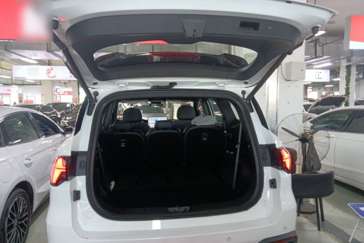 Used Geely Auto Haoyue L 2024 2.0T DCT Prestige Version Trunk