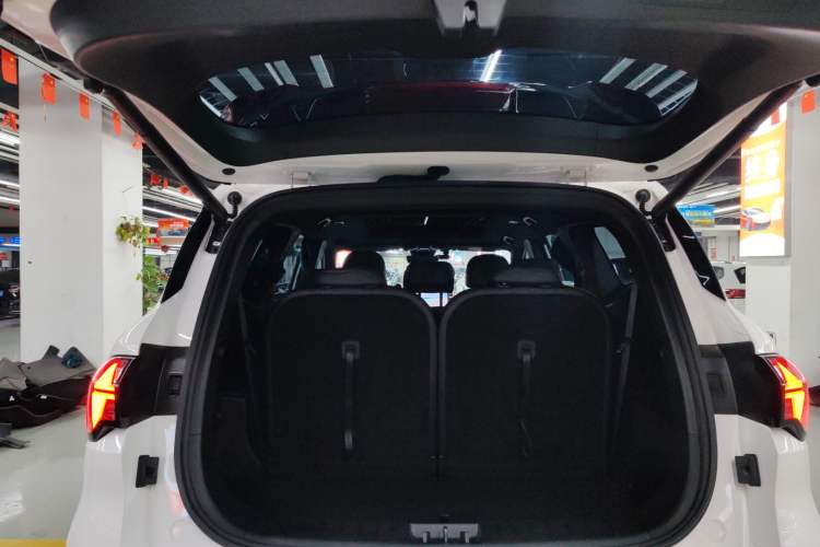 Used Geely Auto Haoyue L 2024 2.0T DCT Prestige Version Trunk