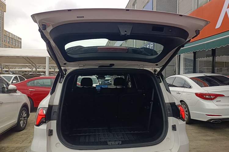 Used Geely Auto Haoyue L 2024 2.0T DCT Prestige Version Trunk