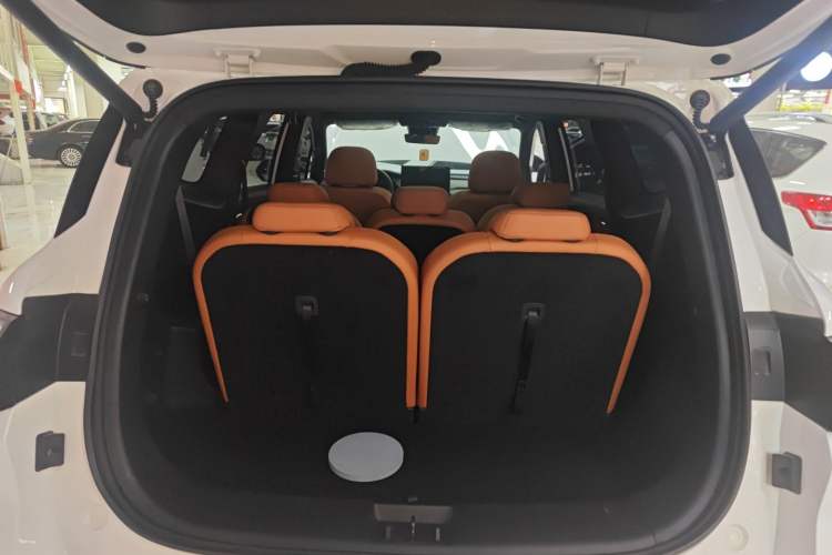 Used Geely Auto Haoyue L 2024 2.0T DCT Flagship Version Trunk