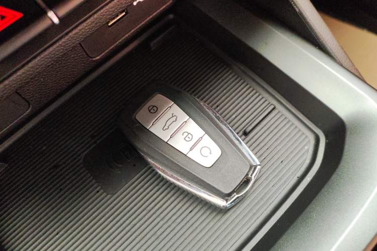 Used Geely Auto Haoyue L 2024 2.0T DCT Flagship Version Vehicle Key