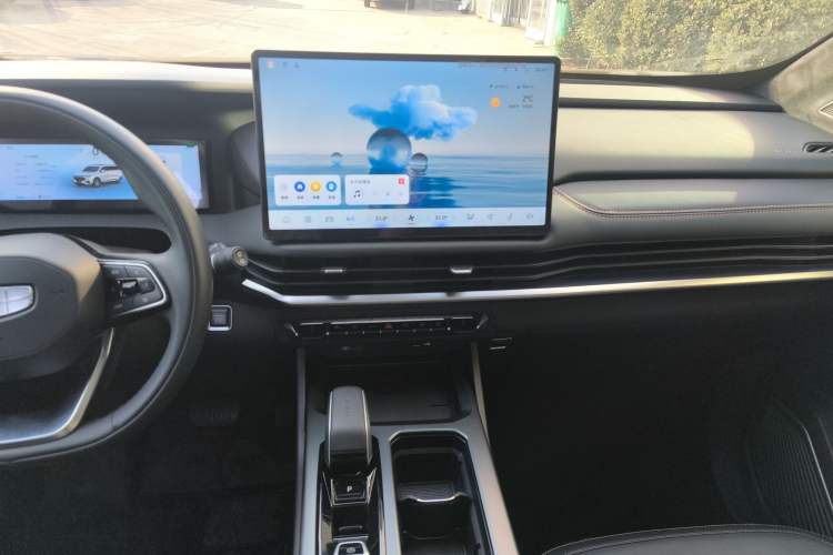Used Geely Auto Haoyue L 2025 2.0T DCT Luxury Edition Audio And AC Panel