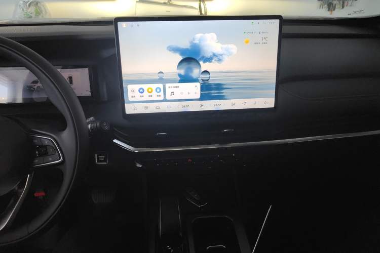 Used Geely Auto Haoyue L 2025 2.0T DCT Luxury Edition Audio And AC Panel