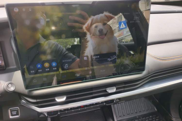 Used Geely Auto Haoyue L 2025 2.0T DCT Luxury Edition Audio And AC Panel