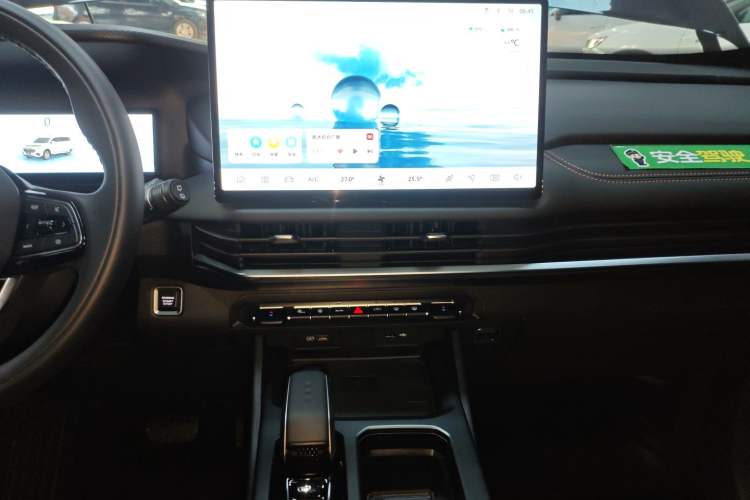 Used Geely Auto Haoyue L 2025 2.0T DCT Luxury Edition Audio And AC Panel