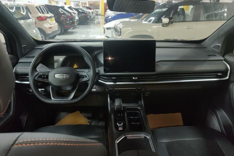 Used Geely Auto Haoyue L 2025 2.0T DCT Luxury Edition Center Console