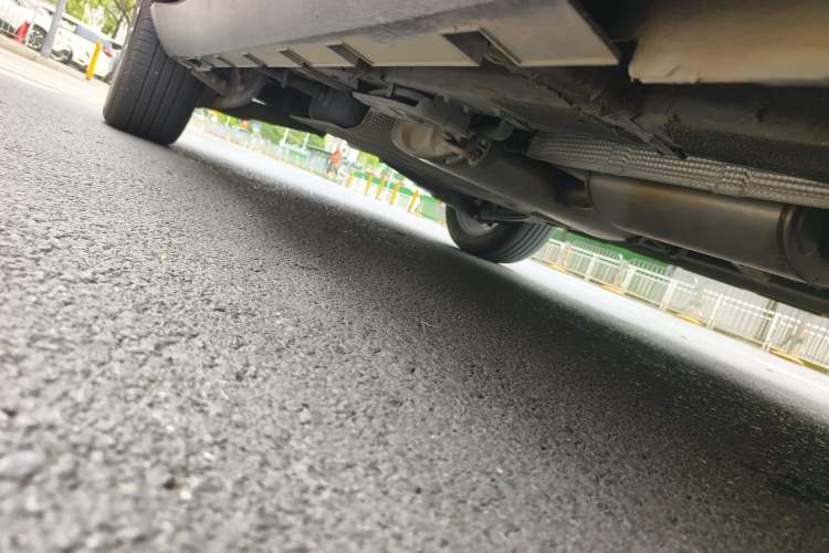 Used Geely Auto Haoyue L 2025 2.0T DCT Luxury Edition Chassis Front Right