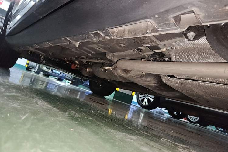 Used Geely Auto Haoyue L 2025 2.0T DCT Luxury Edition Chassis Rear Left