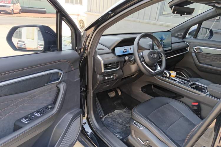 Used Geely Auto Haoyue L 2025 2.0T DCT Luxury Edition Driver Seat