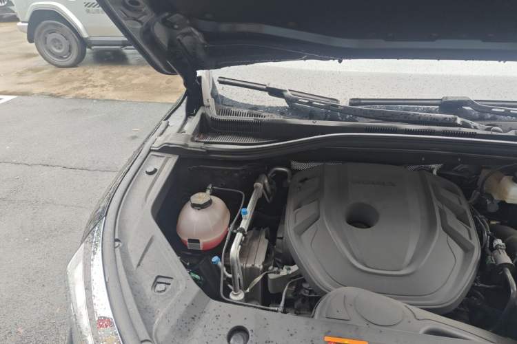 Used Geely Auto Haoyue L 2025 2.0T DCT Luxury Edition Engine Bay Right