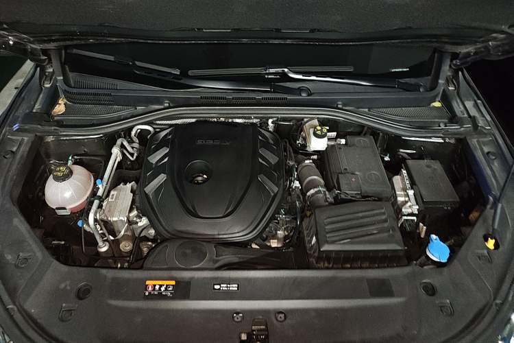 Used Geely Auto Haoyue L 2025 2.0T DCT Luxury Edition Engine Bay