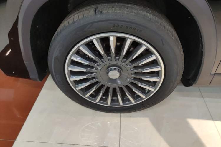 Used Geely Auto Haoyue L 2025 2.0T DCT Luxury Edition Exterior 4