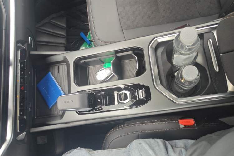 Used Geely Auto Haoyue L 2025 2.0T DCT Luxury Edition Gear Lever