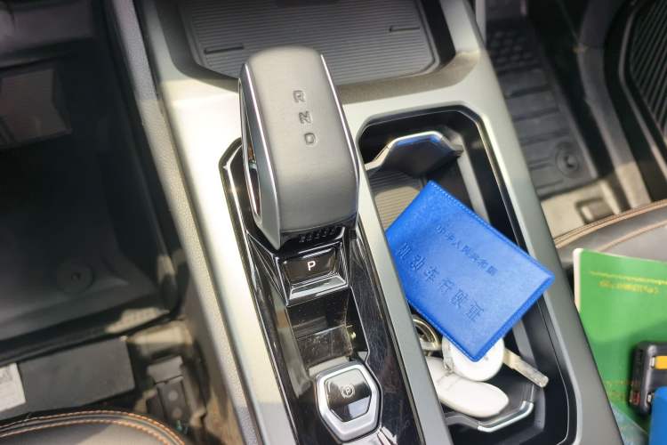 Used Geely Auto Haoyue L 2025 2.0T DCT Luxury Edition Gear Lever
