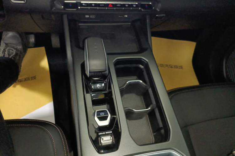 Used Geely Auto Haoyue L 2025 2.0T DCT Luxury Edition Gear Lever