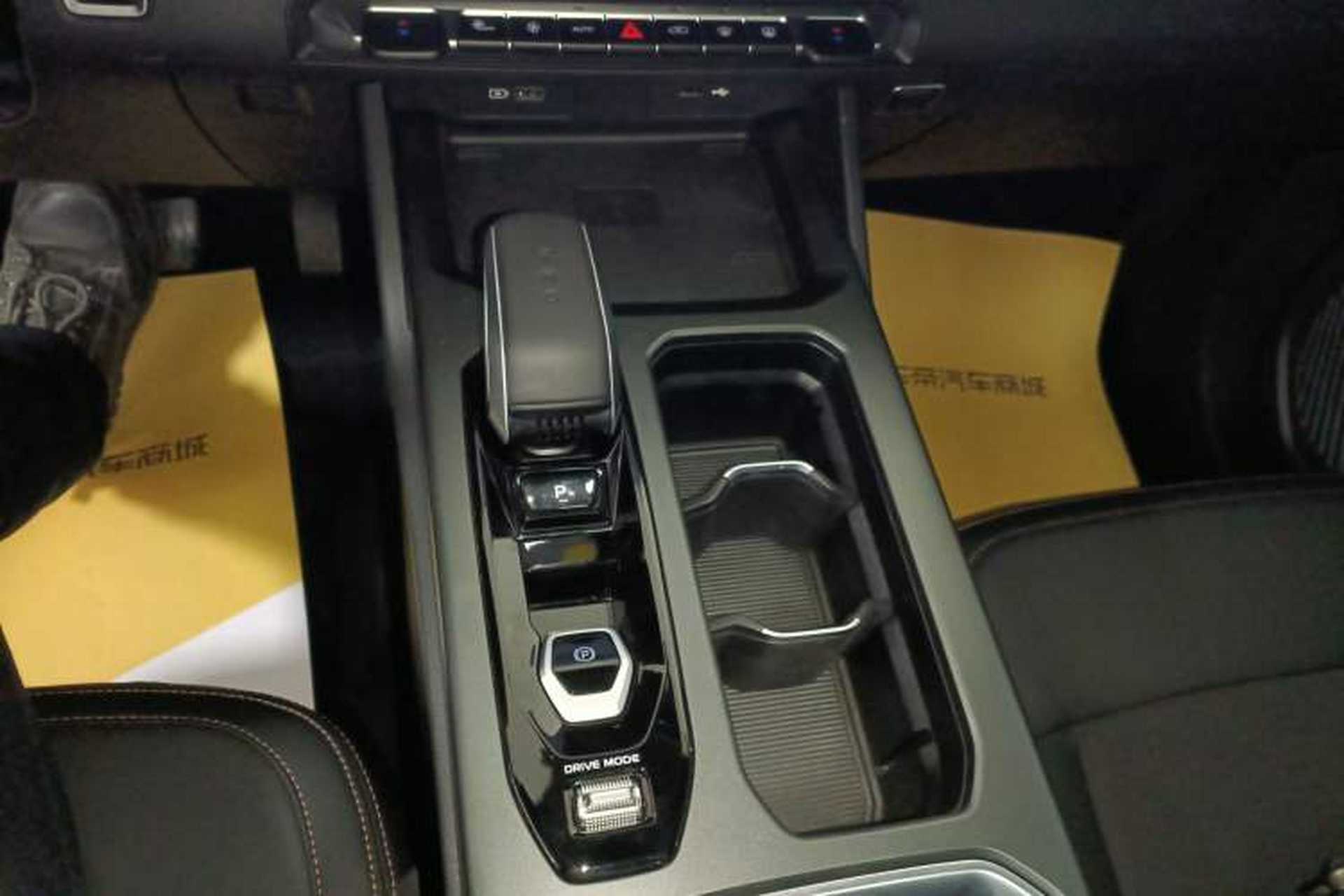 Used Geely Auto Haoyue L 2025 2.0T DCT Luxury Edition Gear Lever