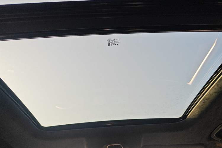 Used Geely Auto Haoyue L 2025 2.0T DCT Luxury Edition Headliner