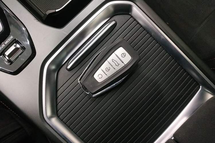 Used Geely Auto Haoyue L 2025 2.0T DCT Luxury Edition Interior 1