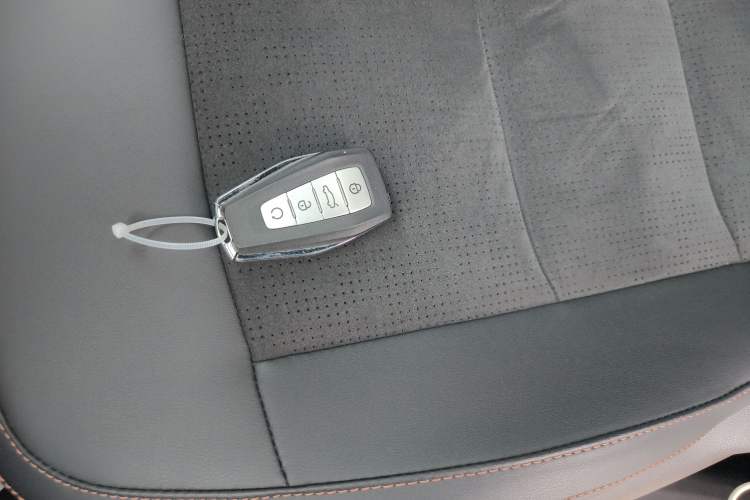 Used Geely Auto Haoyue L 2025 2.0T DCT Luxury Edition Interior 1
