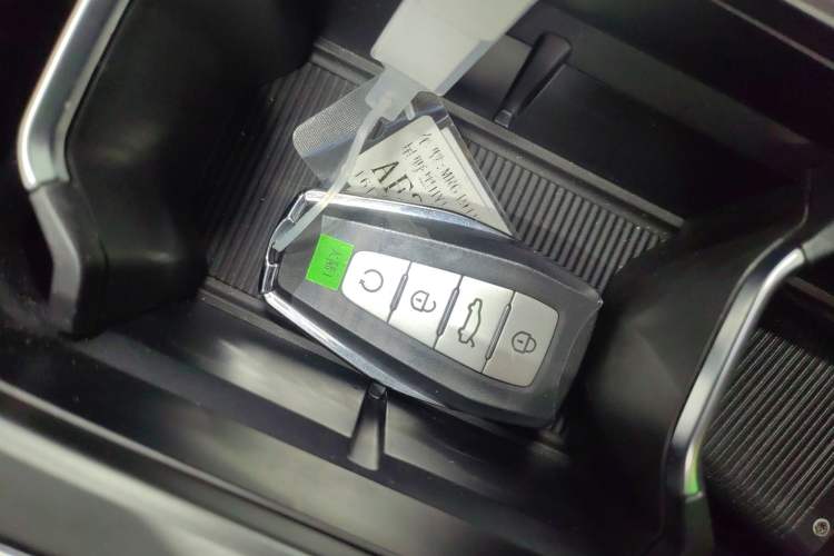 Used Geely Auto Haoyue L 2025 2.0T DCT Luxury Edition Interior 1