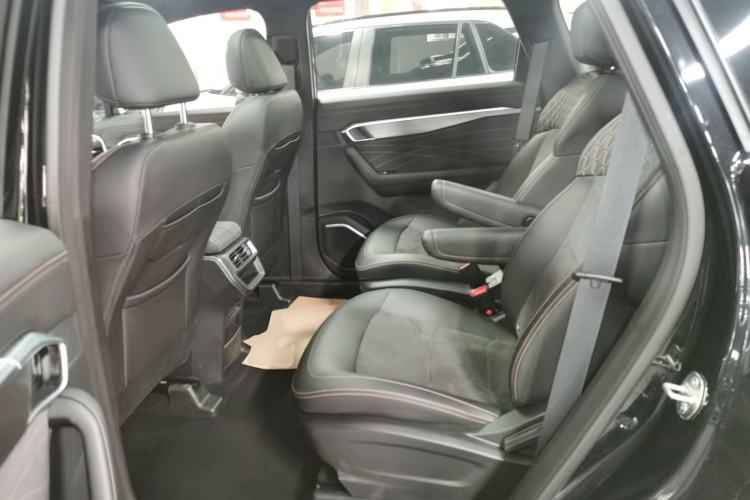 Used Geely Auto Haoyue L 2025 2.0T DCT Luxury Edition Interior 4