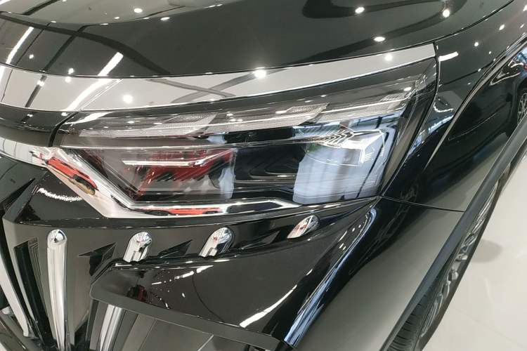 Used Geely Auto Haoyue L 2025 2.0T DCT Luxury Edition Left Front Headlight
