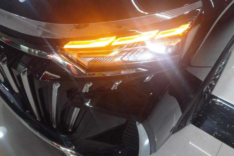 Used Geely Auto Haoyue L 2025 2.0T DCT Luxury Edition Left Front Headlight