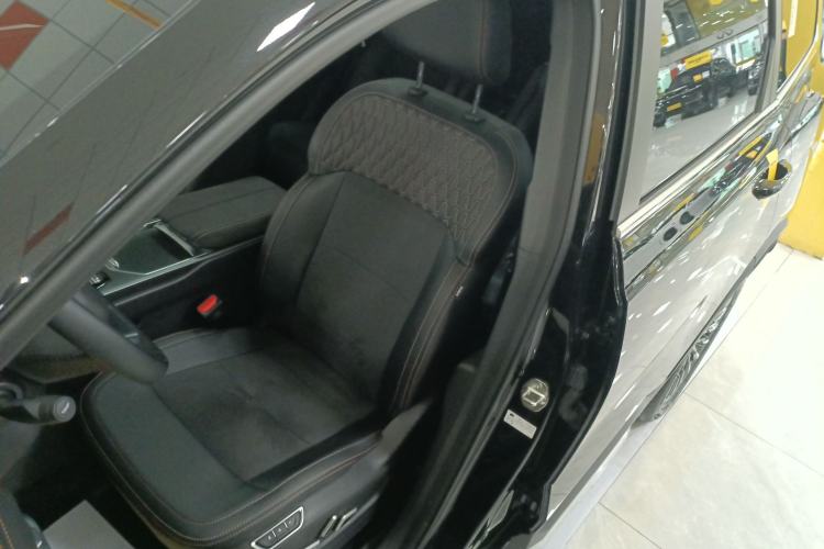 Used Geely Auto Haoyue L 2025 2.0T DCT Luxury Edition Left Front Seat