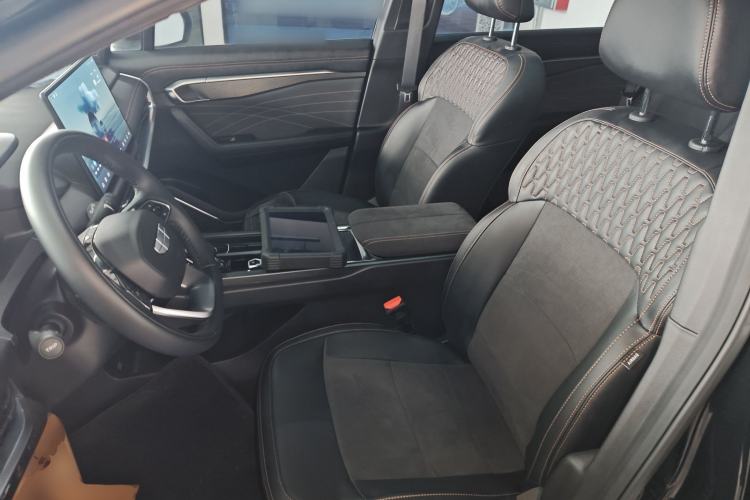 Used Geely Auto Haoyue L 2025 2.0T DCT Luxury Edition Left Front Seat