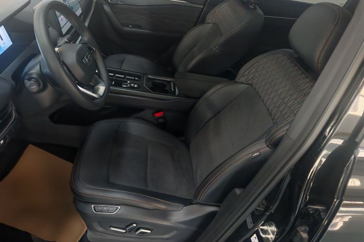 Used Geely Auto Haoyue L 2025 2.0T DCT Luxury Edition Left Front Seat