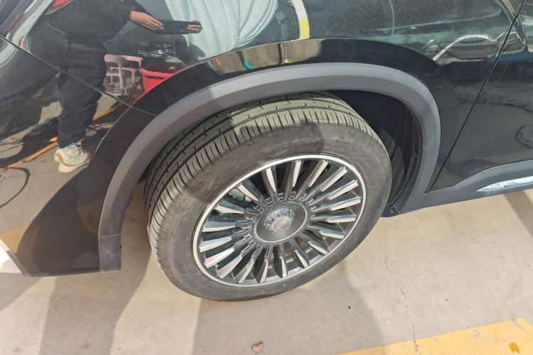 Used Geely Auto Haoyue L 2025 2.0T DCT Luxury Edition Left Front Wheel Hub