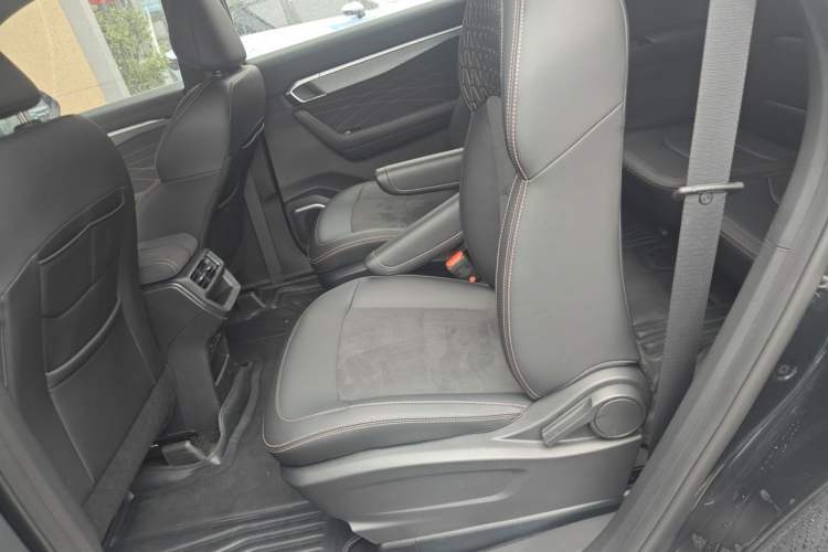 Used Geely Auto Haoyue L 2025 2.0T DCT Luxury Edition Left Rear Seat