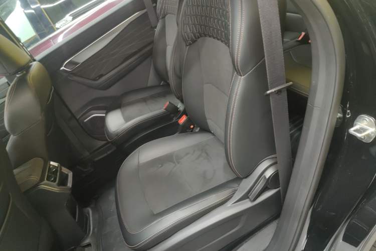 Used Geely Auto Haoyue L 2025 2.0T DCT Luxury Edition Left Rear Seat