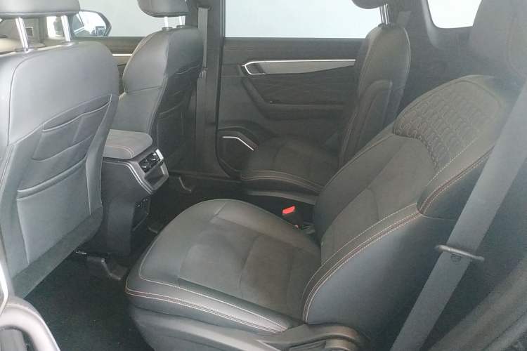 Used Geely Auto Haoyue L 2025 2.0T DCT Luxury Edition Left Rear Seat