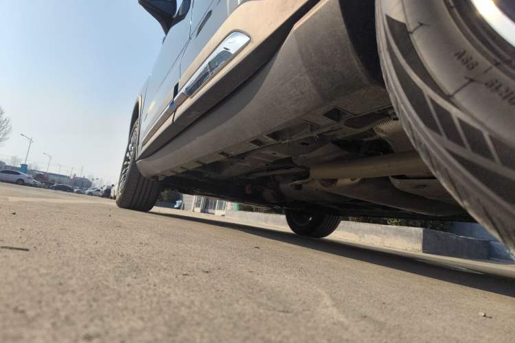 Used Geely Auto Haoyue L 2025 2.0T DCT Luxury Edition Left Side Sill
