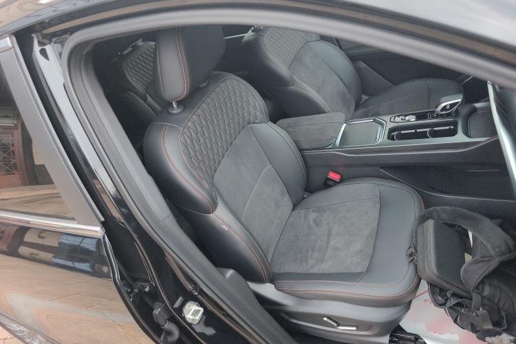 Used Geely Auto Haoyue L 2025 2.0T DCT Luxury Edition Right Front Seat