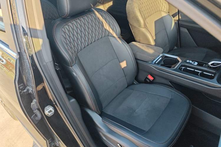 Used Geely Auto Haoyue L 2025 2.0T DCT Luxury Edition Right Front Seat