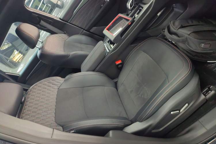 Used Geely Auto Haoyue L 2025 2.0T DCT Luxury Edition Right Front Seat