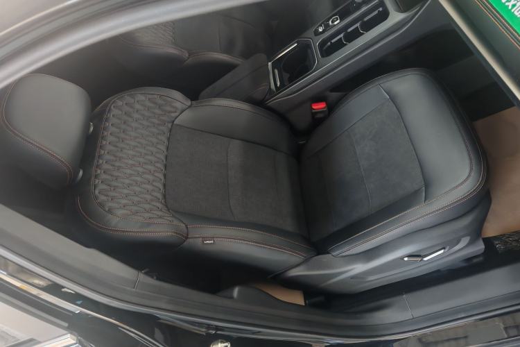 Used Geely Auto Haoyue L 2025 2.0T DCT Luxury Edition Right Front Seat