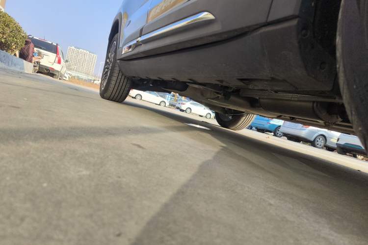 Used Geely Auto Haoyue L 2025 2.0T DCT Luxury Edition Right Side Sill