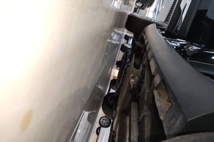 Used Geely Auto Haoyue L 2025 2.0T DCT Luxury Edition Right Side Sill