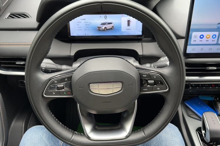 Used Geely Auto Haoyue L 2025 2.0T DCT Luxury Edition Steering Wheel
