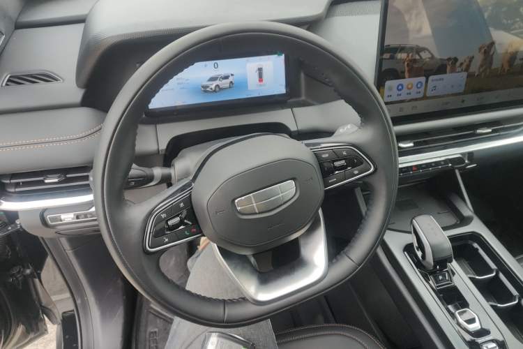 Used Geely Auto Haoyue L 2025 2.0T DCT Luxury Edition Steering Wheel